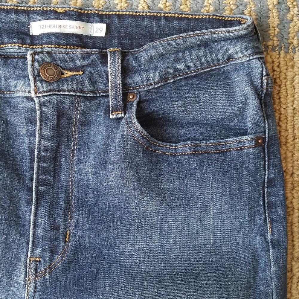 Levi 721 High Rise Skinny Jeans